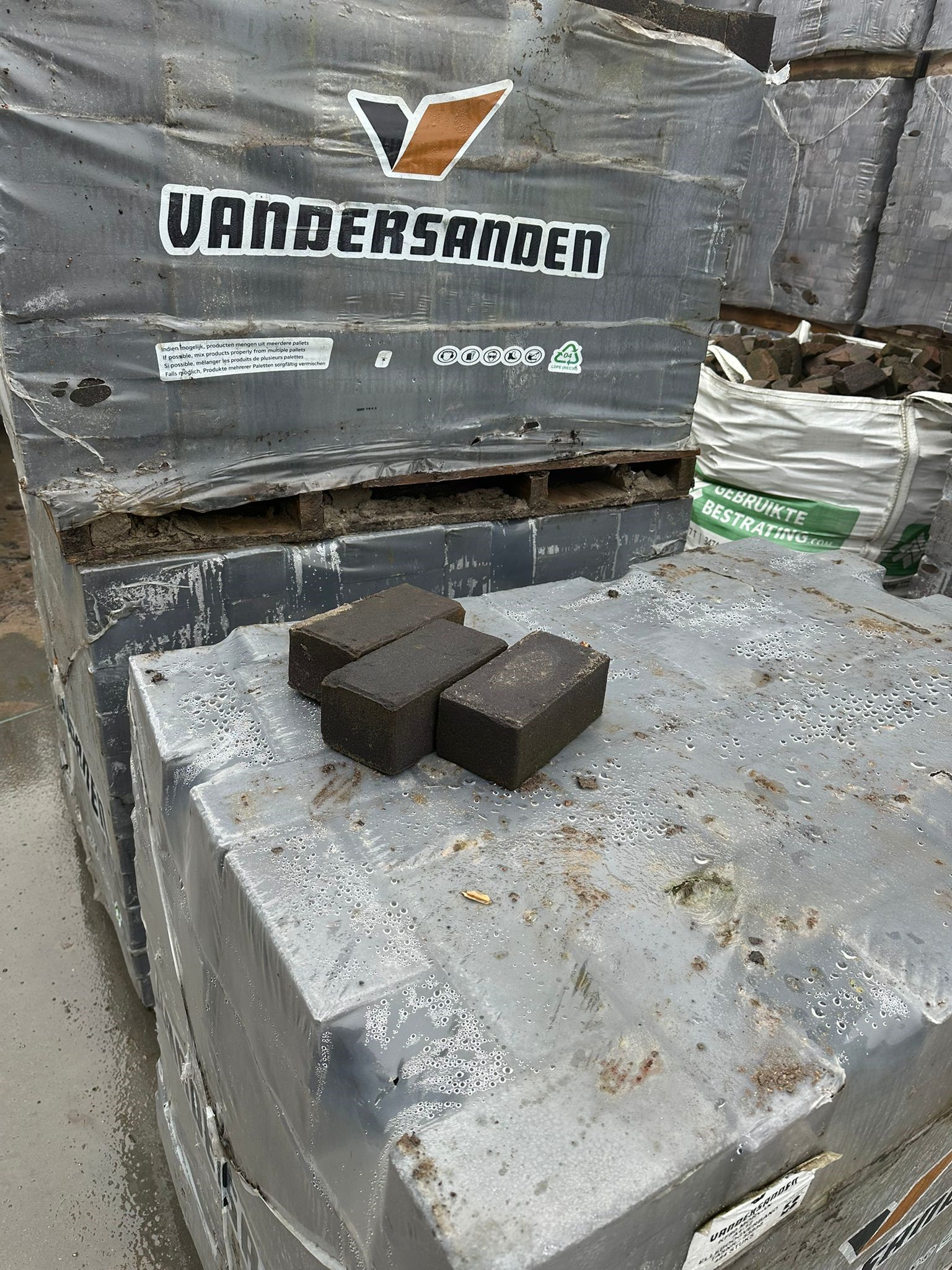 Keiformaat Morvan zwart nieuw (P900)