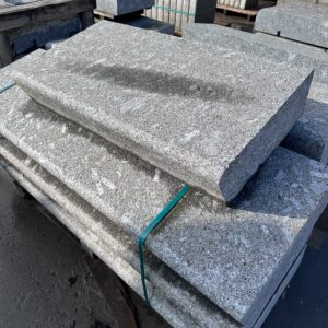 Traptreden graniet 150x44/47/16  (P42)