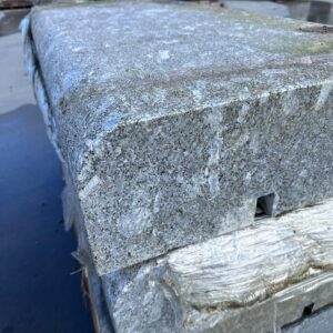 Tussenband graniet 150x70x20 (P42)